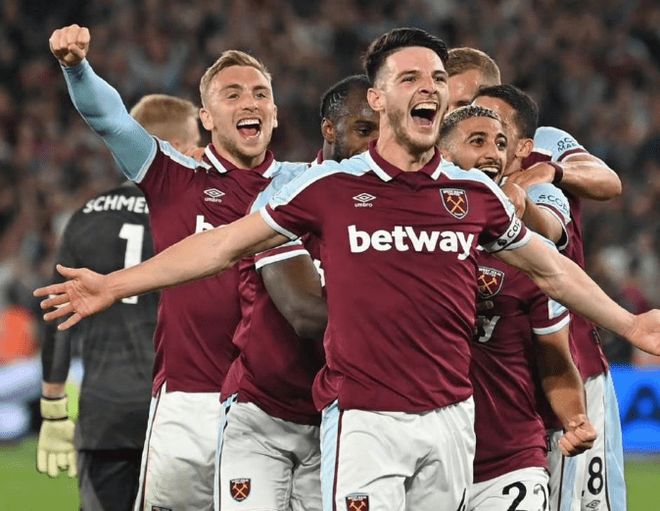 名将化身冠军教师团，与学生和志愿者同上体育课