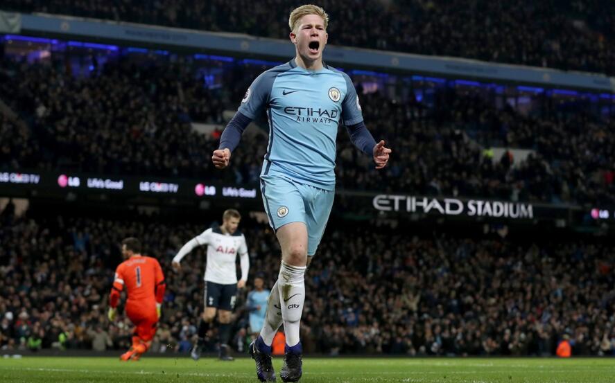 在今日惨败都灵并跌落榜末之后，维罗纳足球俱乐部似乎倾向于继续由保罗·扎内蒂执掌帅印。球队可能采取封闭集训以全力备战周三与那不勒斯的对决。 来源：著名记者斯基拉