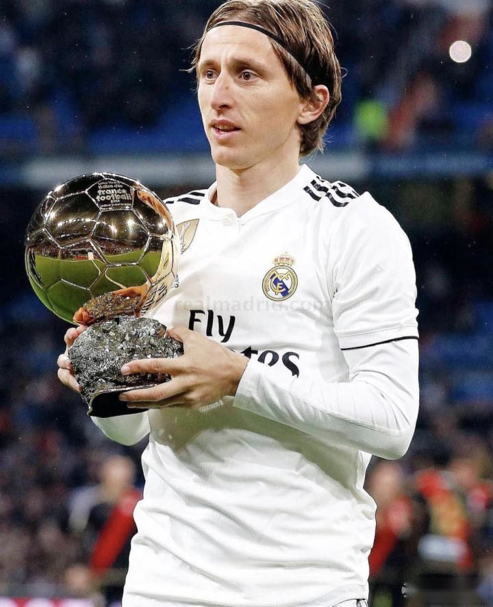 特罗萨德成为英超历史第5位进球达到50的比利时球员