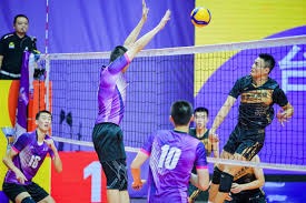 轰31分9板6助，詹姆斯又成历史首人！湖人拒连败一口气迎4大利好